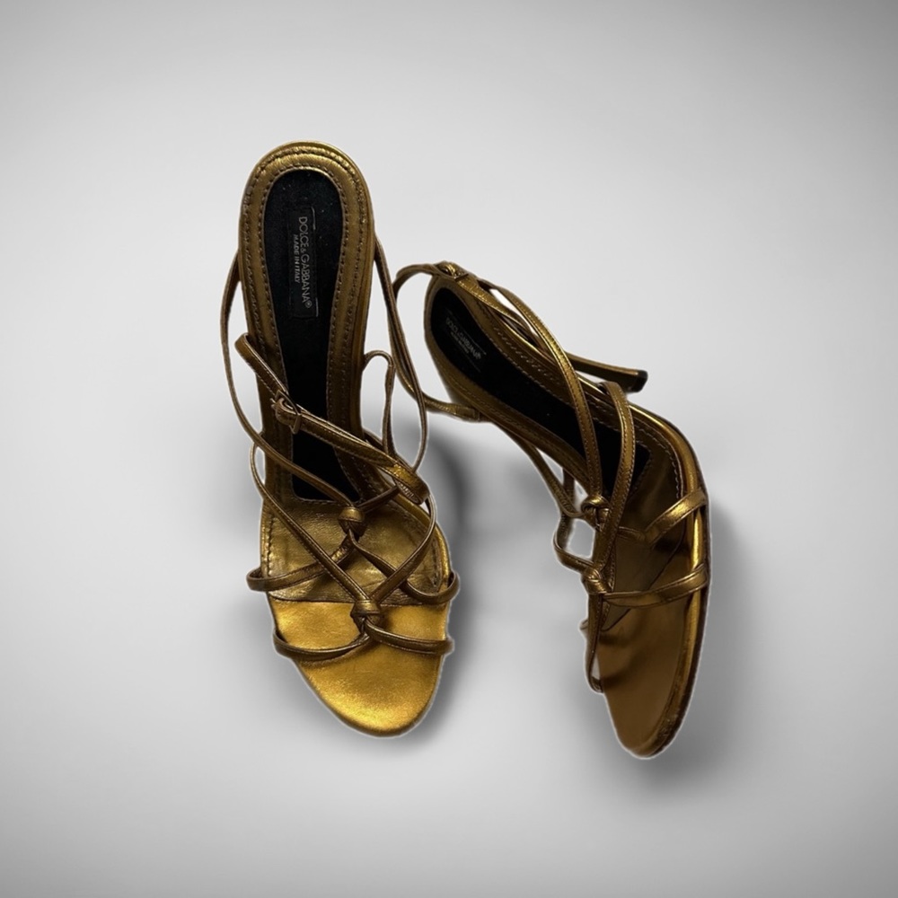 Dolce & Gabbana Gold Strappy Sandals 38.5 👠